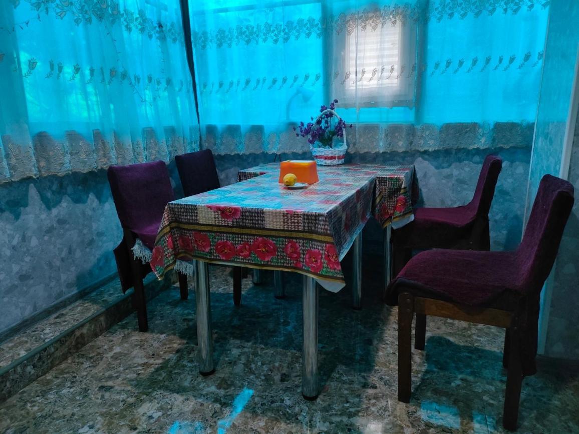 Guest House Nadejda Batumi Exterior foto