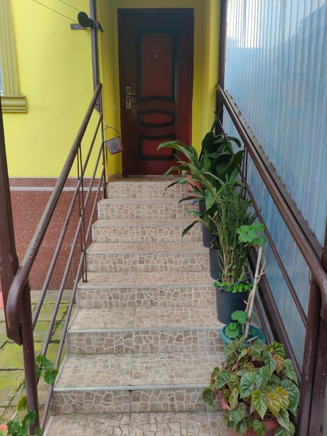 Guest House Nadejda Batumi Exterior foto