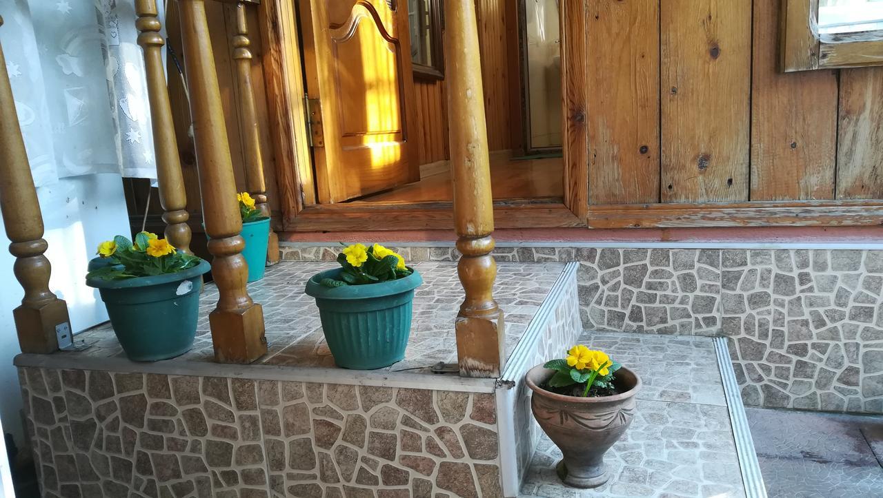 Guest House Nadejda Batumi Exterior foto